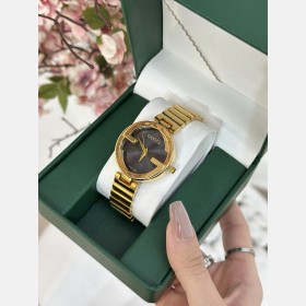 ساعة GUCCI نسائية بسوار معدني كلاسيكي مستدير